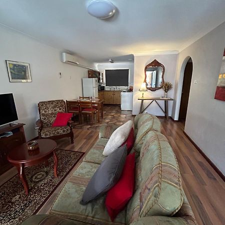 Champion Bay Beach Unit, With Own Carport, Geraldton Bagian luar foto
