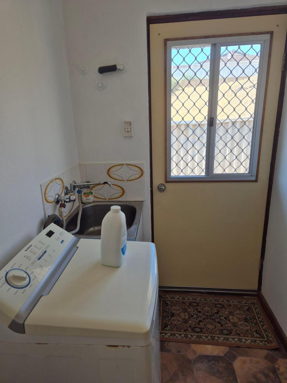 Champion Bay Beach Unit, With Own Carport, Geraldton Bagian luar foto