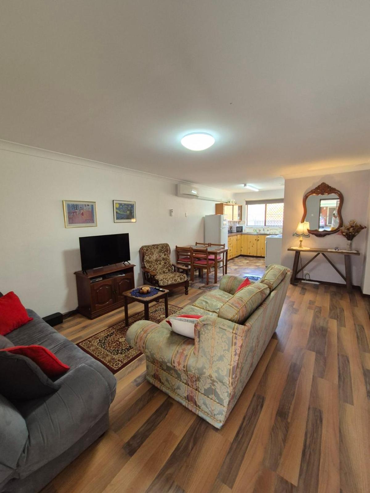 Champion Bay Beach Unit, With Own Carport, Geraldton Bagian luar foto